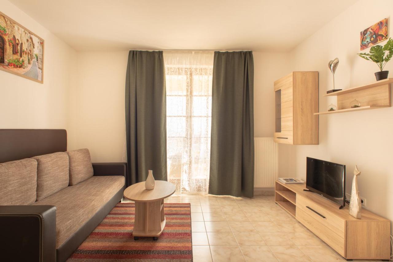 Modor Apartman Alsópáhok Esterno foto