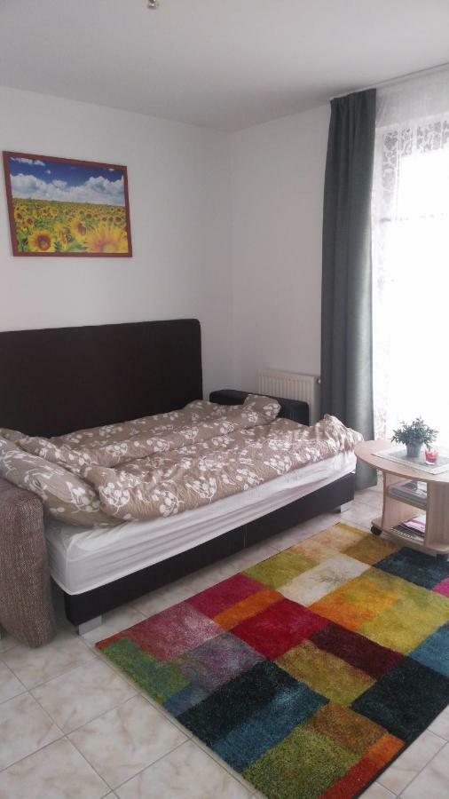 Modor Apartman Alsópáhok Esterno foto