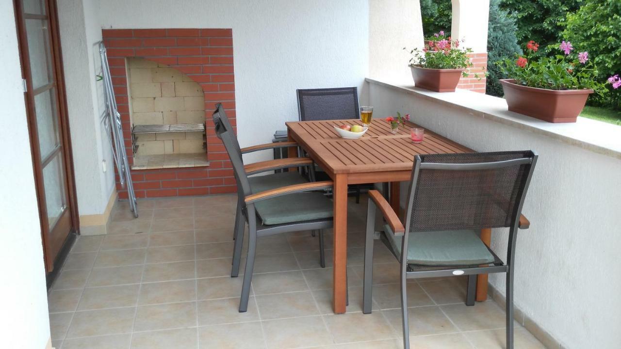 Modor Apartman Alsópáhok Esterno foto