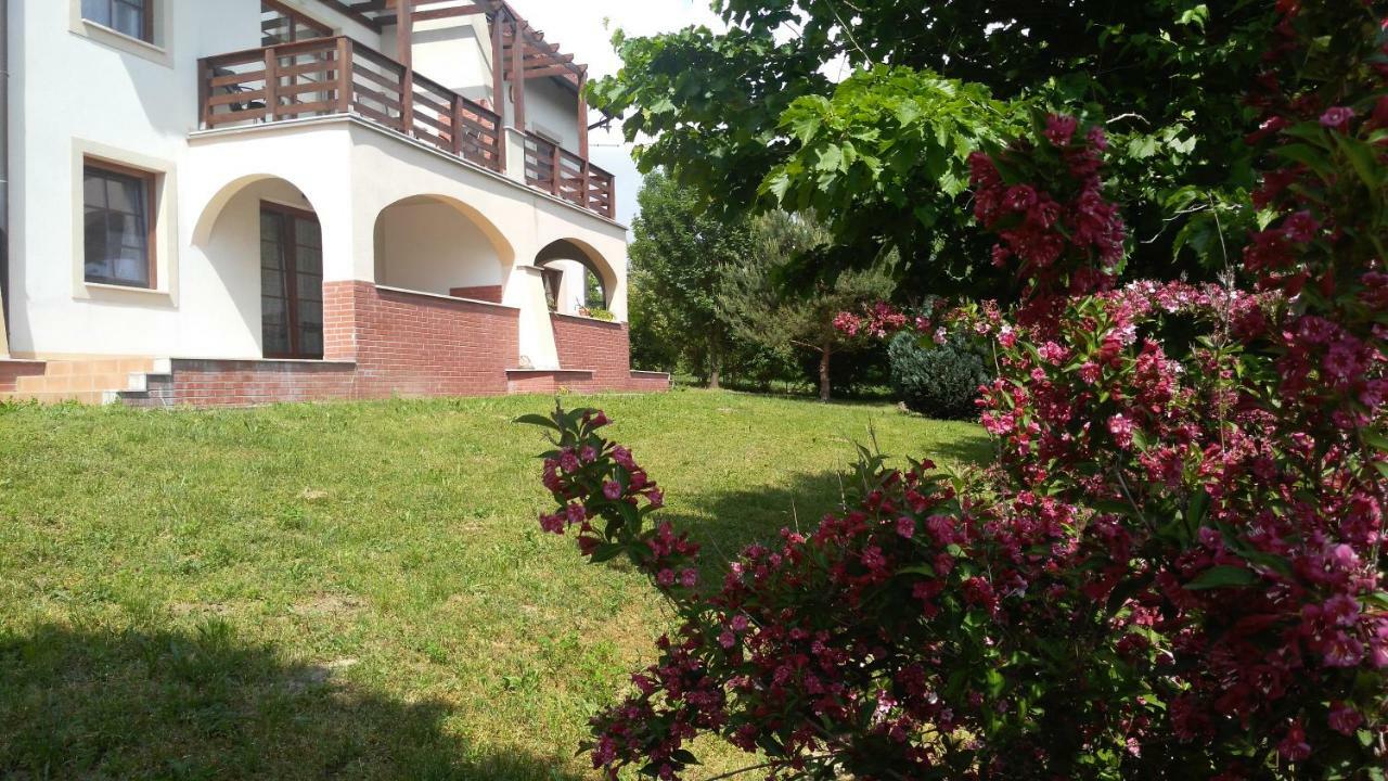 Modor Apartman Alsópáhok Esterno foto